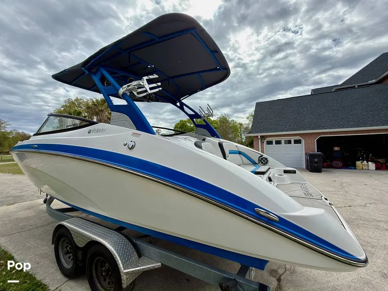 Slide: The Image of Yamaha Wake Series 242X 2020 - 16284101