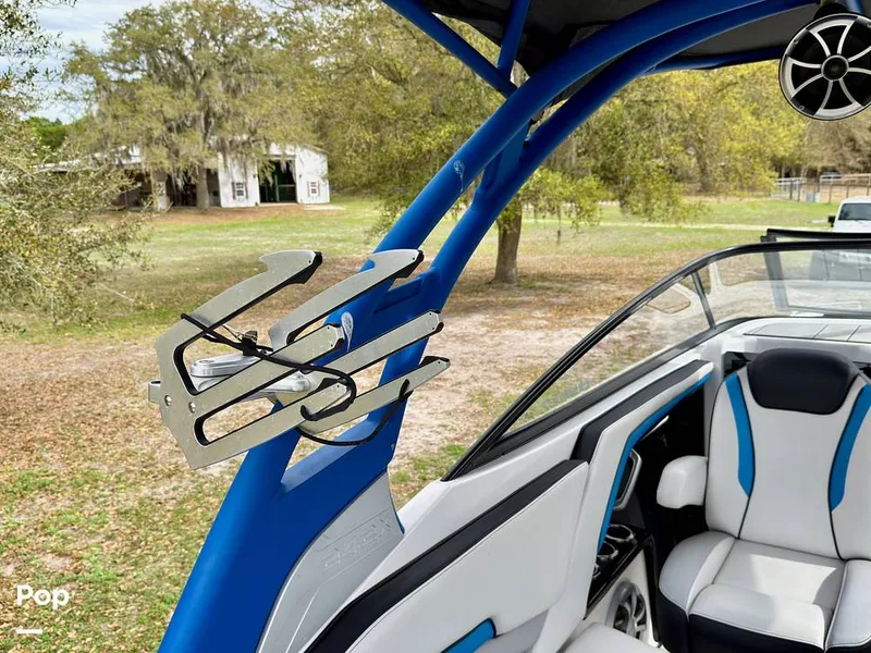 Slide: The Image of Yamaha Wake Series 242X 2020 - 16284156