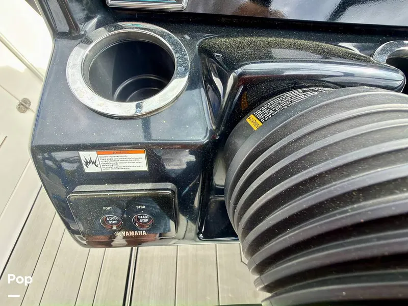 Slide: The Image of Yamaha Wake Series 242X 2020 - 16284167