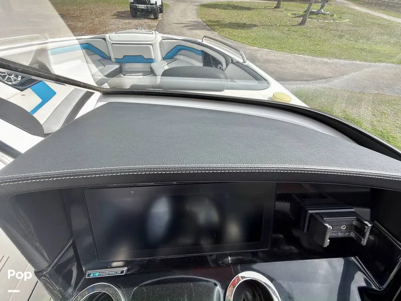 Slide: The Image of Yamaha Wake Series 242X 2020 - 16284171