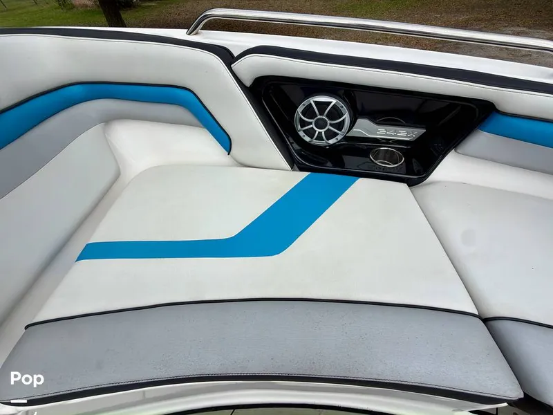 Slide: The Image of Yamaha Wake Series 242X 2020 - 16284191