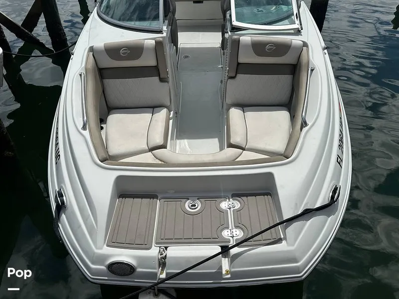 Slide: The Image of Crownline Boats E235XS 2023 - 16350014
