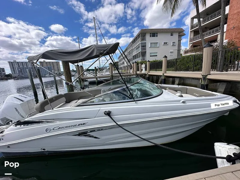 Slide: The Image of Crownline Boats E235XS 2023 - 16350017
