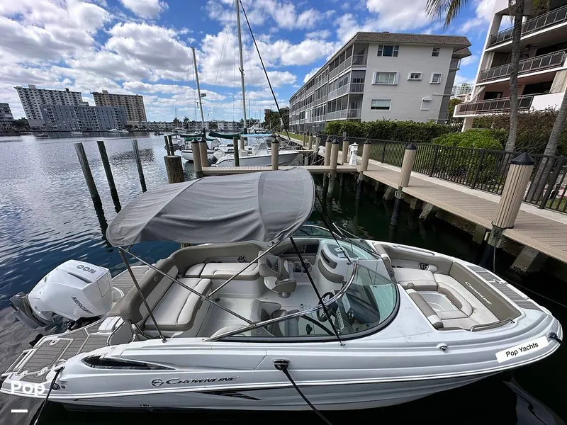Slide: The Image of Crownline Boats E235XS 2023 - 16350018