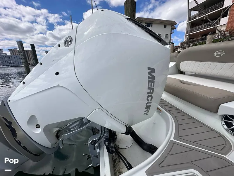 Slide: The Image of Crownline Boats E235XS 2023 - 16350019