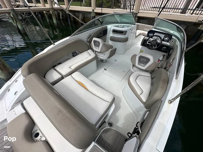 Slide: The Image of Crownline Boats E235XS 2023 - 16350029