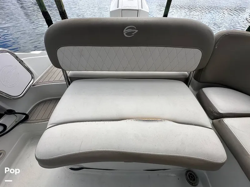 Slide: The Image of Crownline Boats E235XS 2023 - 16350032
