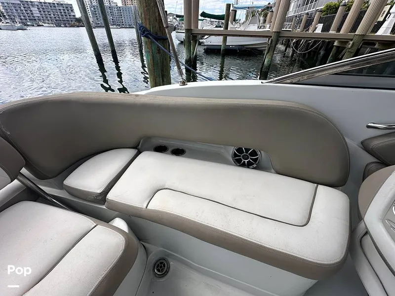 Slide: The Image of Crownline Boats E235XS 2023 - 16350033
