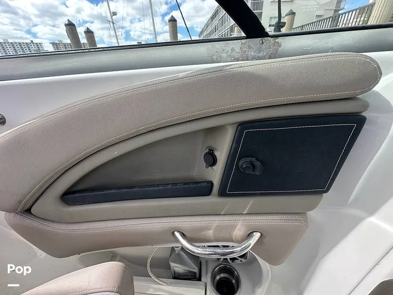 Slide: The Image of Crownline Boats E235XS 2023 - 16350051