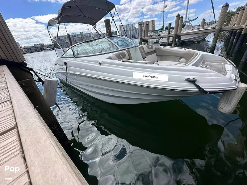 Slide: The Image of Crownline Boats E235XS 2023 - 16350008