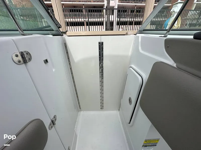 Slide: The Image of Crownline Boats E235XS 2023 - 16350057