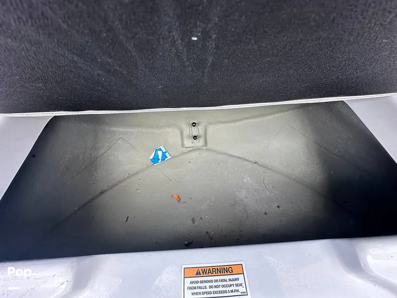 Slide: The Image of Crownline Boats E235XS 2023 - 16350065