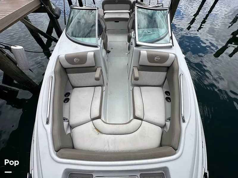 Slide: The Image of Crownline Boats E235XS 2023 - 16350069