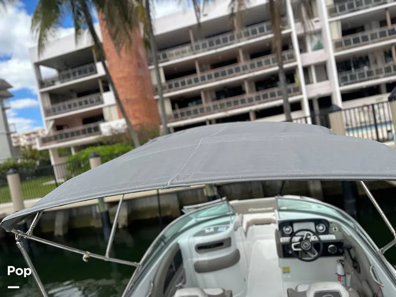 Slide: The Image of Crownline Boats E235XS 2023 - 16350072