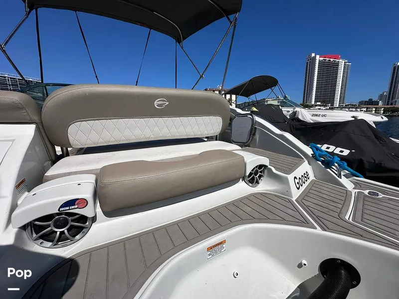 Slide: The Image of Crownline Boats E235XS 2023 - 16268911