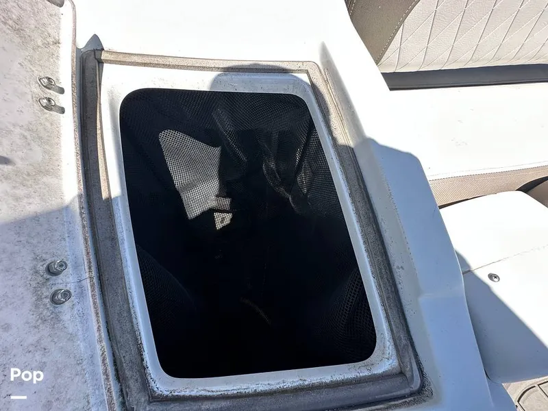 Slide: The Image of Crownline Boats E235XS 2023 - 16268912