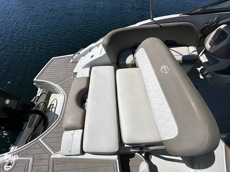 Slide: The Image of Crownline Boats E235XS 2023 - 16268913