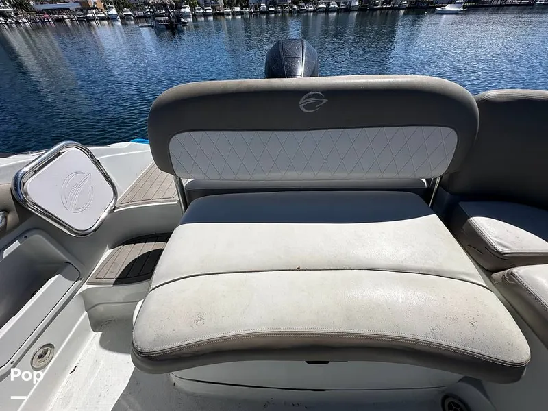 Slide: The Image of Crownline Boats E235XS 2023 - 16268916