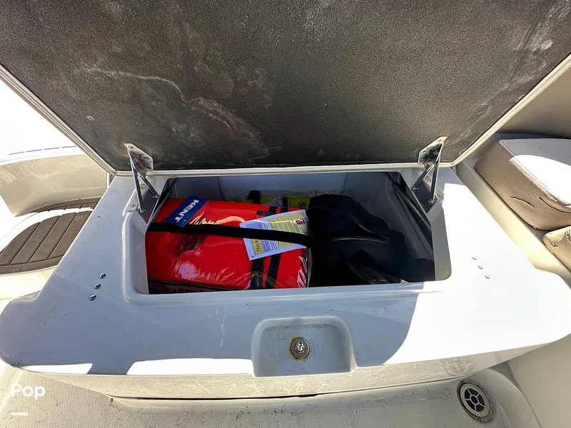 Slide: The Image of Crownline Boats E235XS 2023 - 16268920