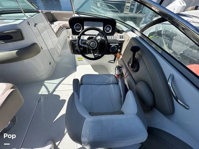 Slide: The Image of Crownline Boats E235XS 2023 - 16268925