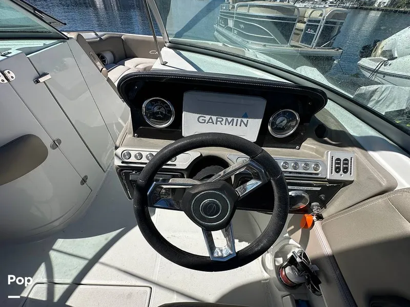 Slide: The Image of Crownline Boats E235XS 2023 - 16268926