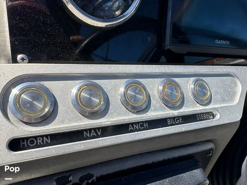 Slide: The Image of Crownline Boats E235XS 2023 - 16268932