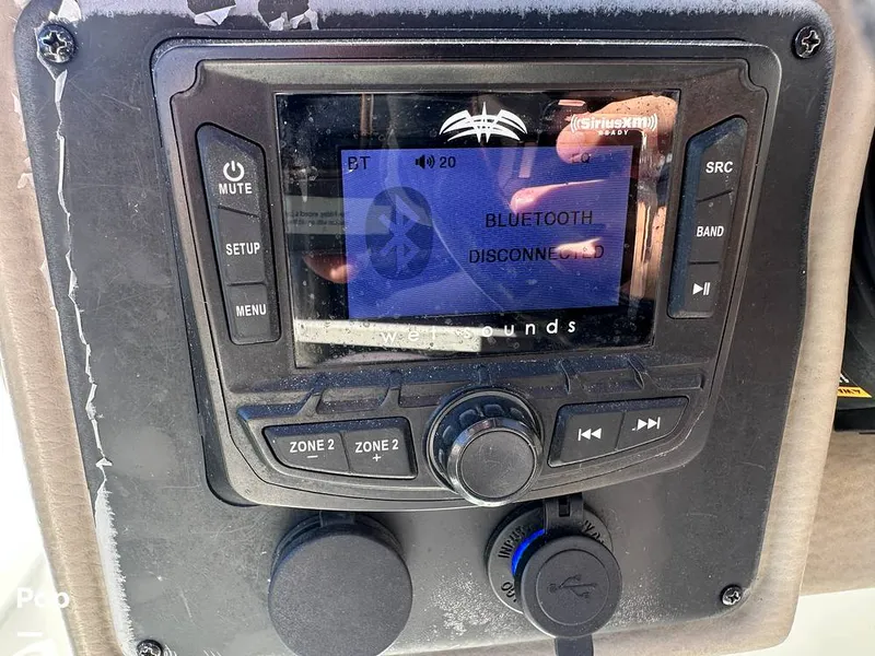 Slide: The Image of Crownline Boats E235XS 2023 - 16268933