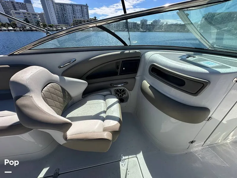 Slide: The Image of Crownline Boats E235XS 2023 - 16268939