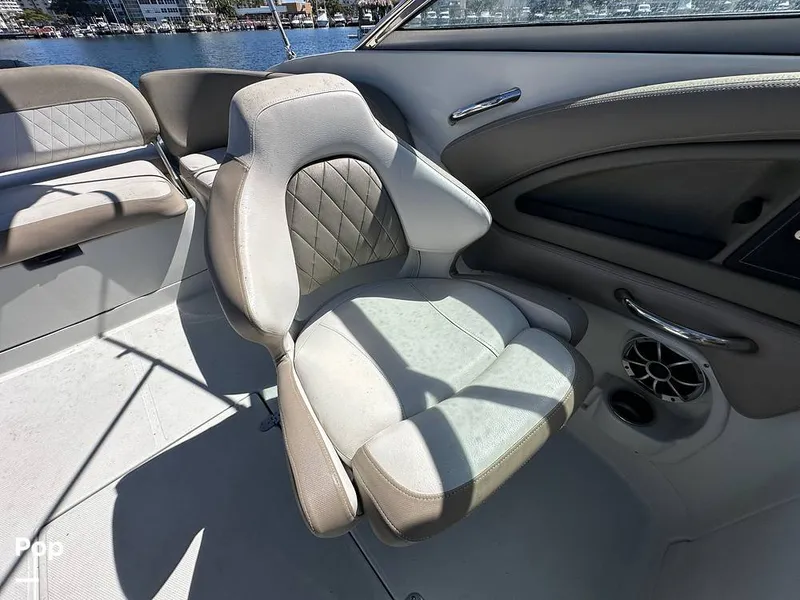 Slide: The Image of Crownline Boats E235XS 2023 - 16268940