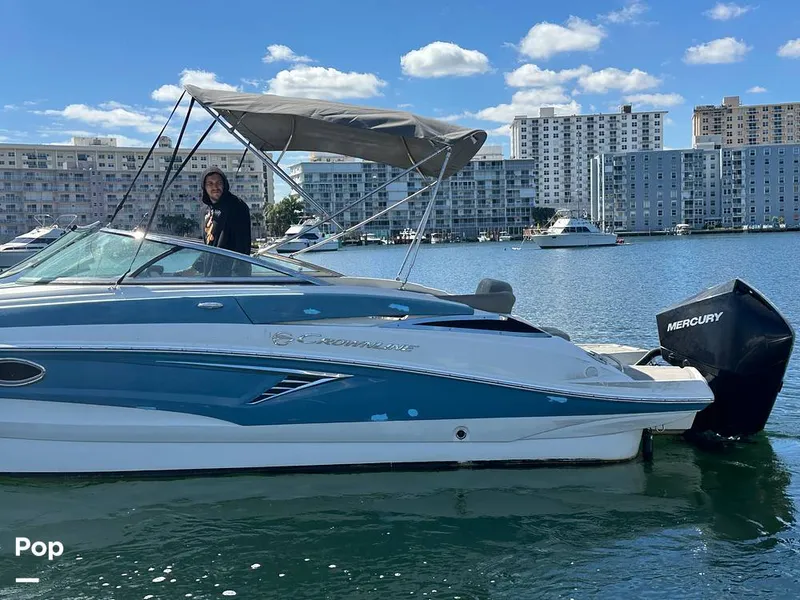 Slide: The Image of Crownline Boats E235XS 2023 - 16245598