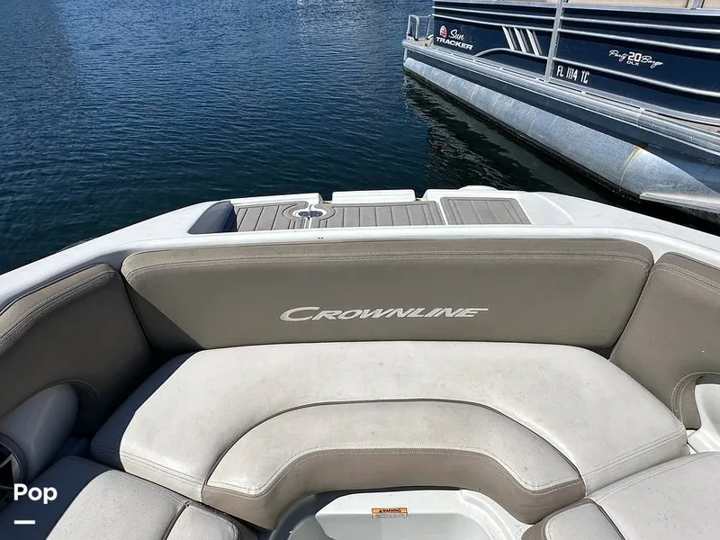 Slide: The Image of Crownline Boats E235XS 2023 - 16268950
