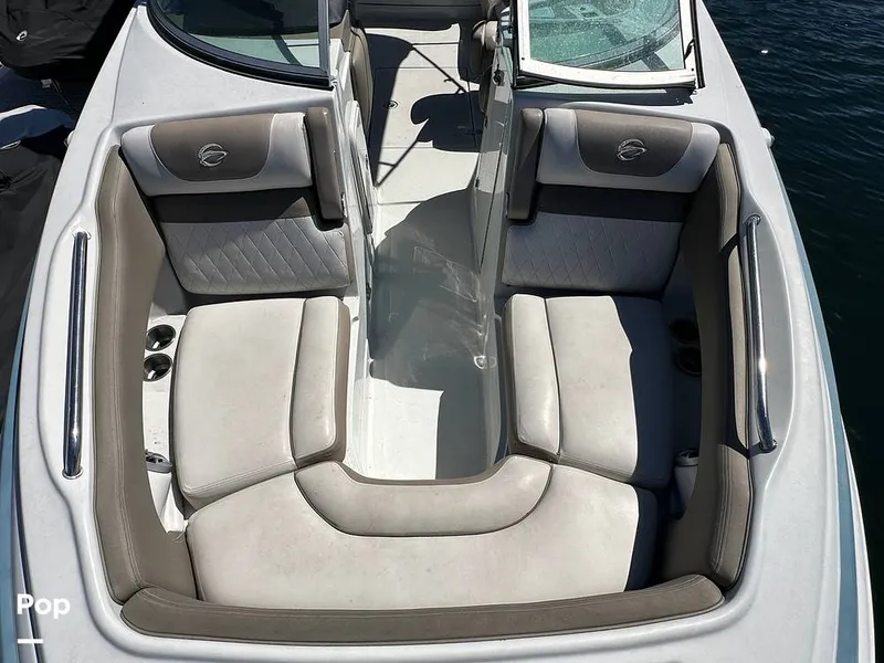 Slide: The Image of Crownline Boats E235XS 2023 - 16268954