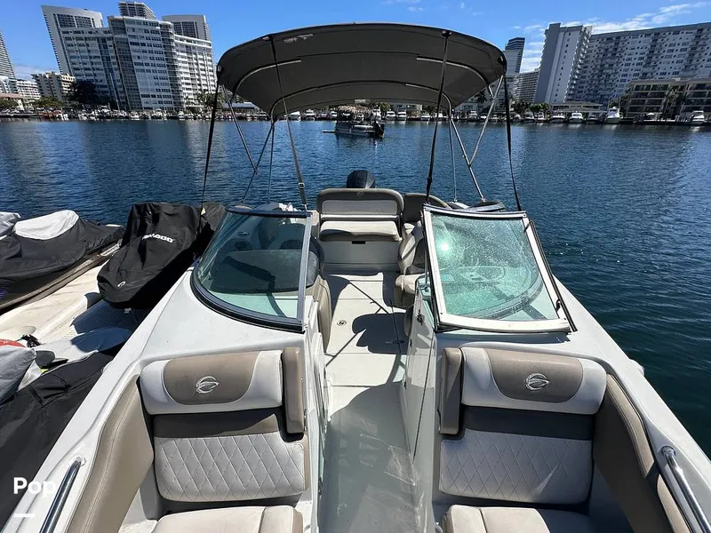 Slide: The Image of Crownline Boats E235XS 2023 - 16268956