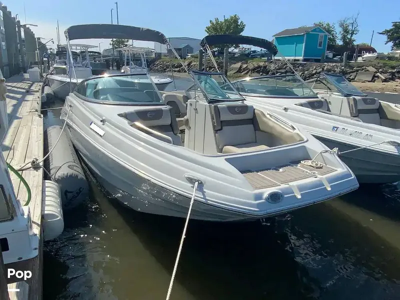 The Image of Crownline Boats E235XS 2023 - 16213668