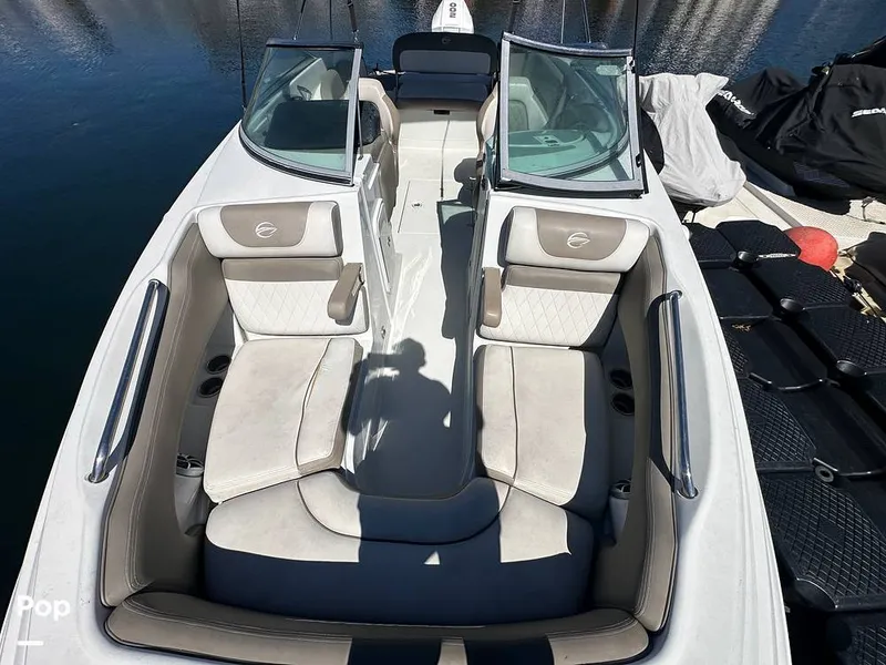 Slide: The Image of Crownline Boats E235XS 2023 - 16268983