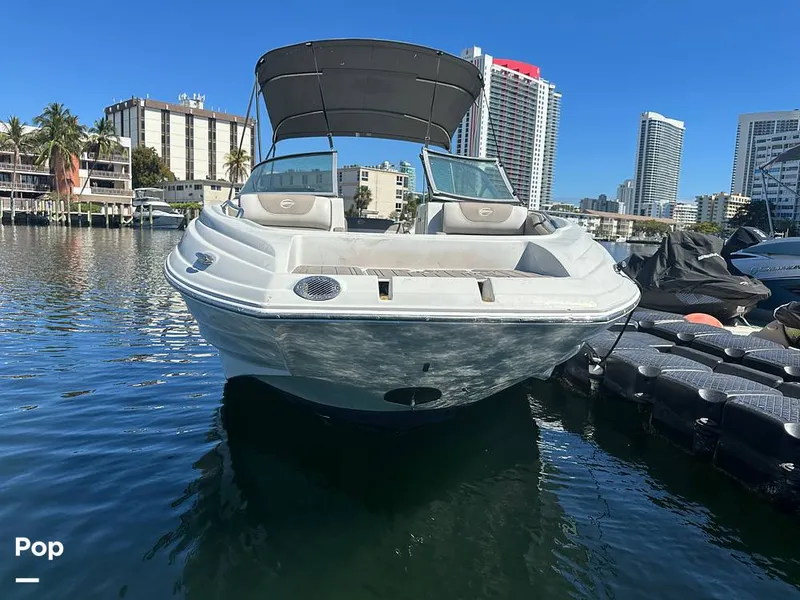 Slide: The Image of Crownline Boats E235XS 2023 - 16268971