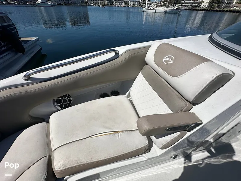 Slide: The Image of Crownline Boats E235XS 2023 - 16268989
