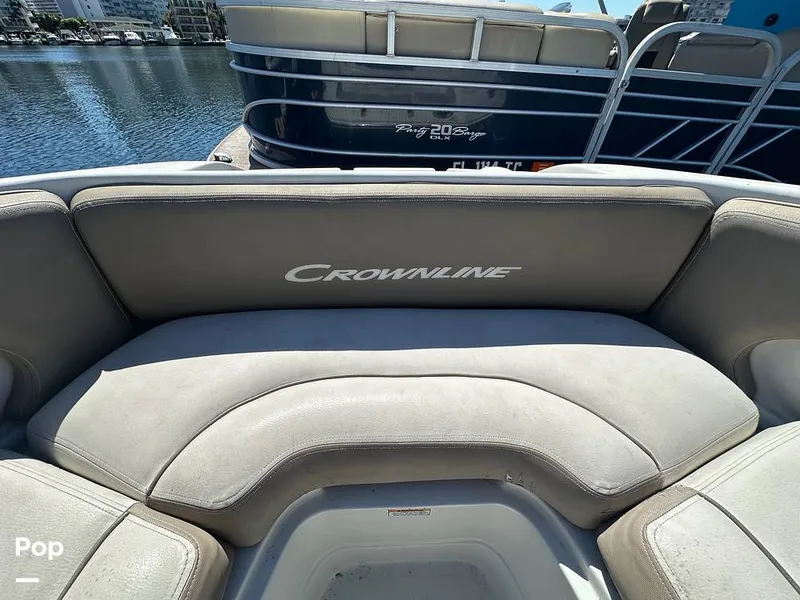 Slide: The Image of Crownline Boats E235XS 2023 - 16268990