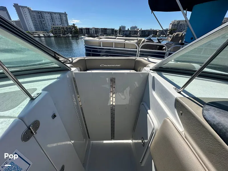 Slide: The Image of Crownline Boats E235XS 2023 - 16268995