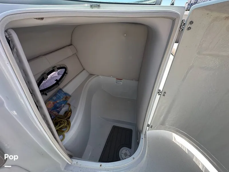 Slide: The Image of Crownline Boats E235XS 2023 - 16268997