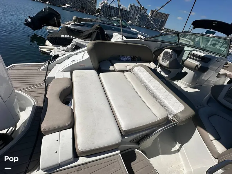 Slide: The Image of Crownline Boats E235XS 2023 - 16269023