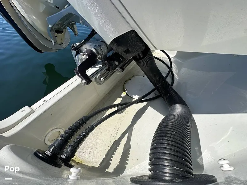 Slide: The Image of Crownline Boats E235XS 2023 - 16269027