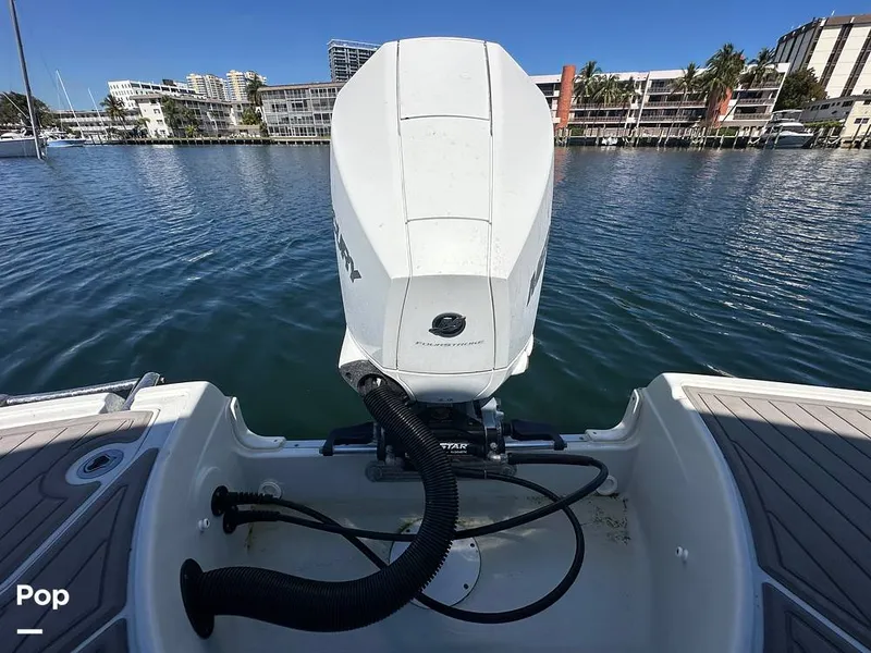 Slide: The Image of Crownline Boats E235XS 2023 - 16268975