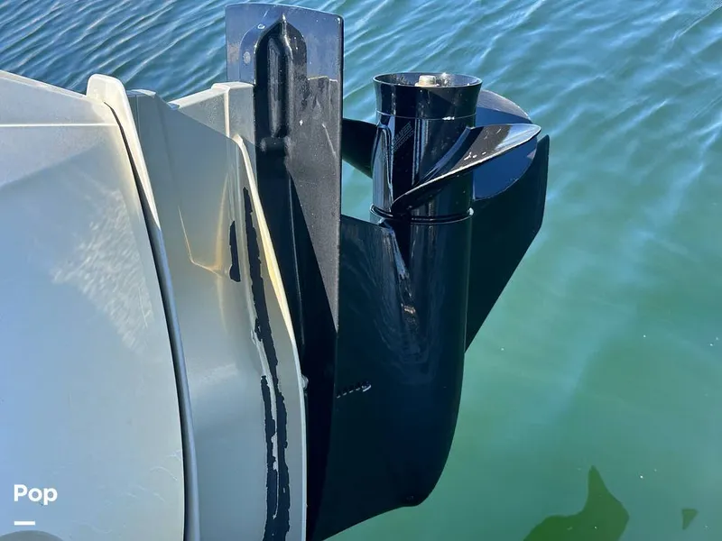 Slide: The Image of Crownline Boats E235XS 2023 - 16268976