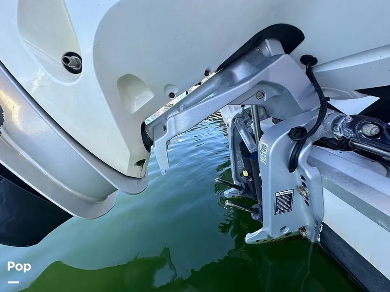 Slide: The Image of Crownline Boats E235XS 2023 - 16268978