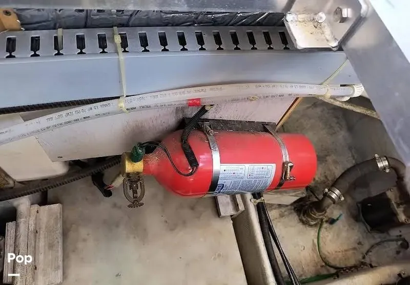 Slide: The Image of Carver Yachts 325 Aft Cabin 1998 - 16316361