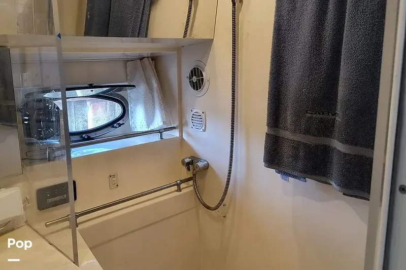 Slide: The Image of Carver Yachts 325 Aft Cabin 1998 - 16316365