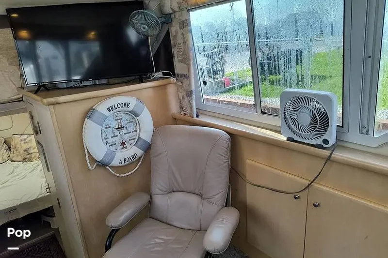 Slide: The Image of Carver Yachts 325 Aft Cabin 1998 - 16316366