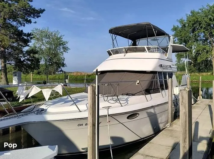 Slide: The Image of Carver Yachts 325 Aft Cabin 1998 - 16316359