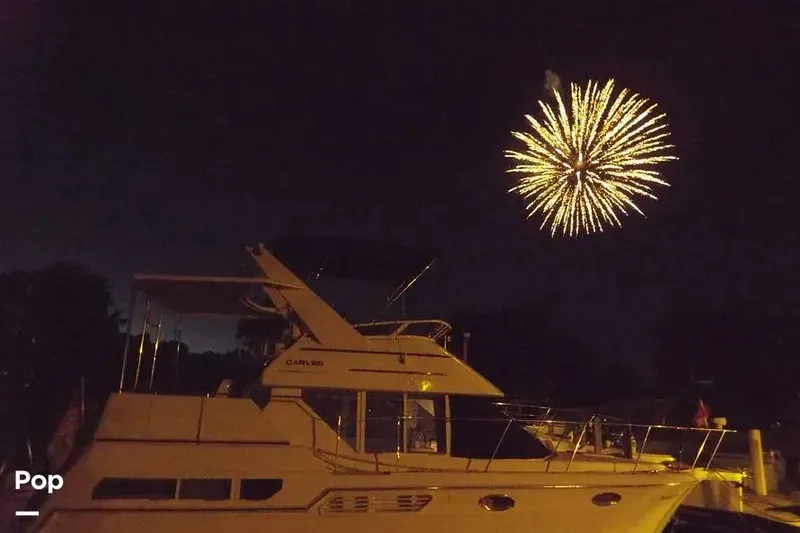 Slide: The Image of Carver Yachts 325 Aft Cabin 1998 - 16316380